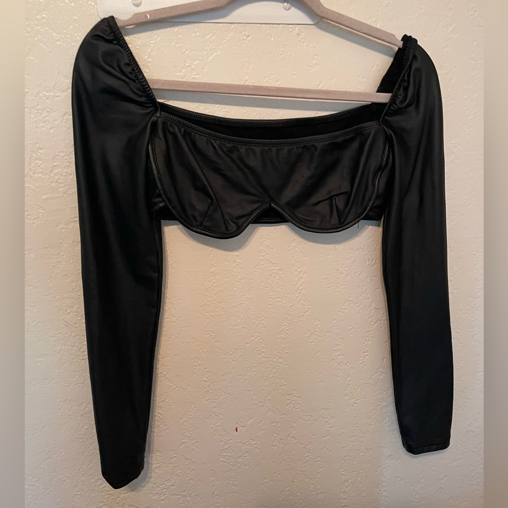Black crop top